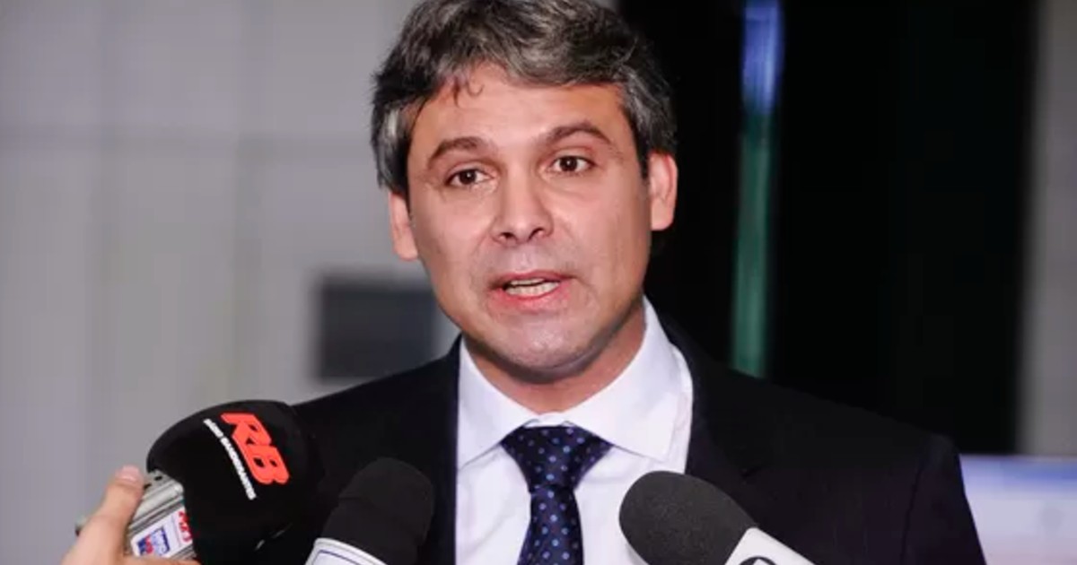 LINDBERGH FARIAS LIDERA OFENSIVA NO CONGRESSO CONTRA O “TIGRINHO” E OS JOGOS DE AZAR DIGITAIS
